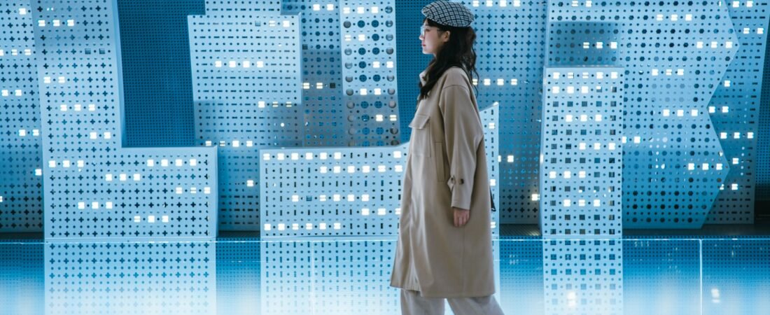 Como a Inteligência Artificial Está Transformando o Mercado Adulto para Mulheres Independentes