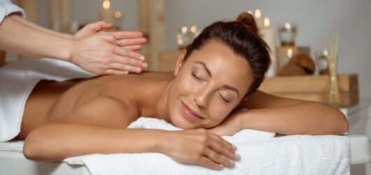 Óleo de semente de uva para massagem: por que é o preferido dos profissionais?